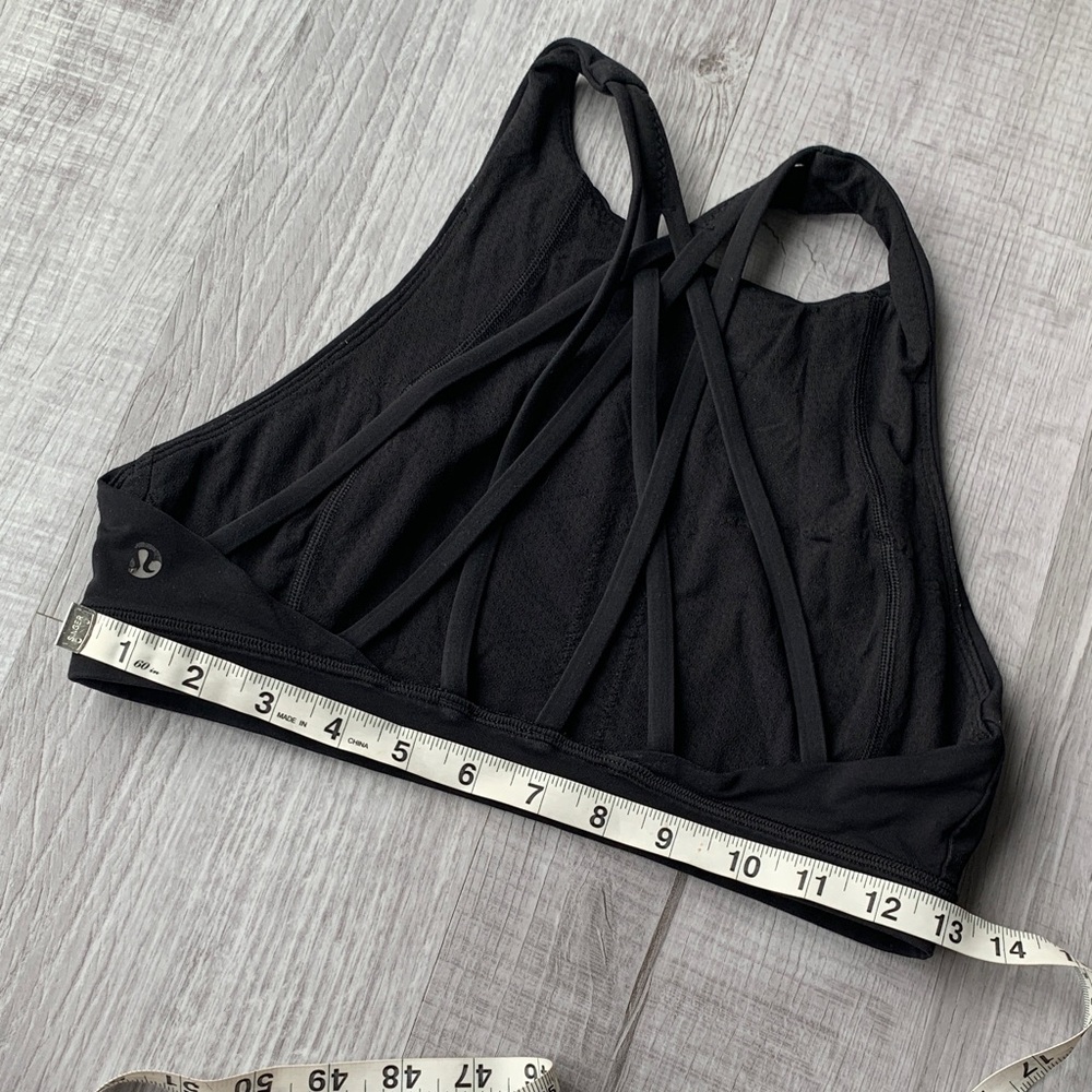 Lululemon Energy Bra for Women, size 6. - Picture 4 of 6